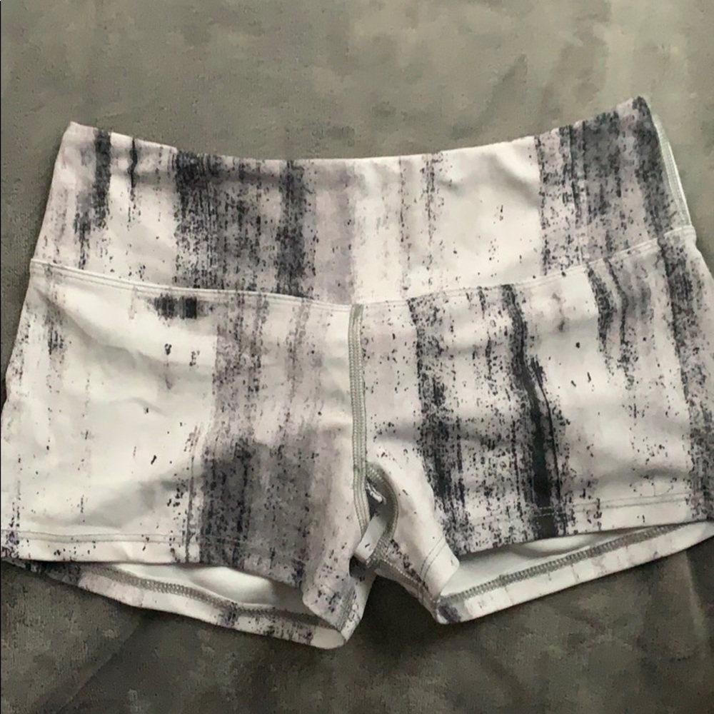 Past Parallel Booty Shorts Size XS